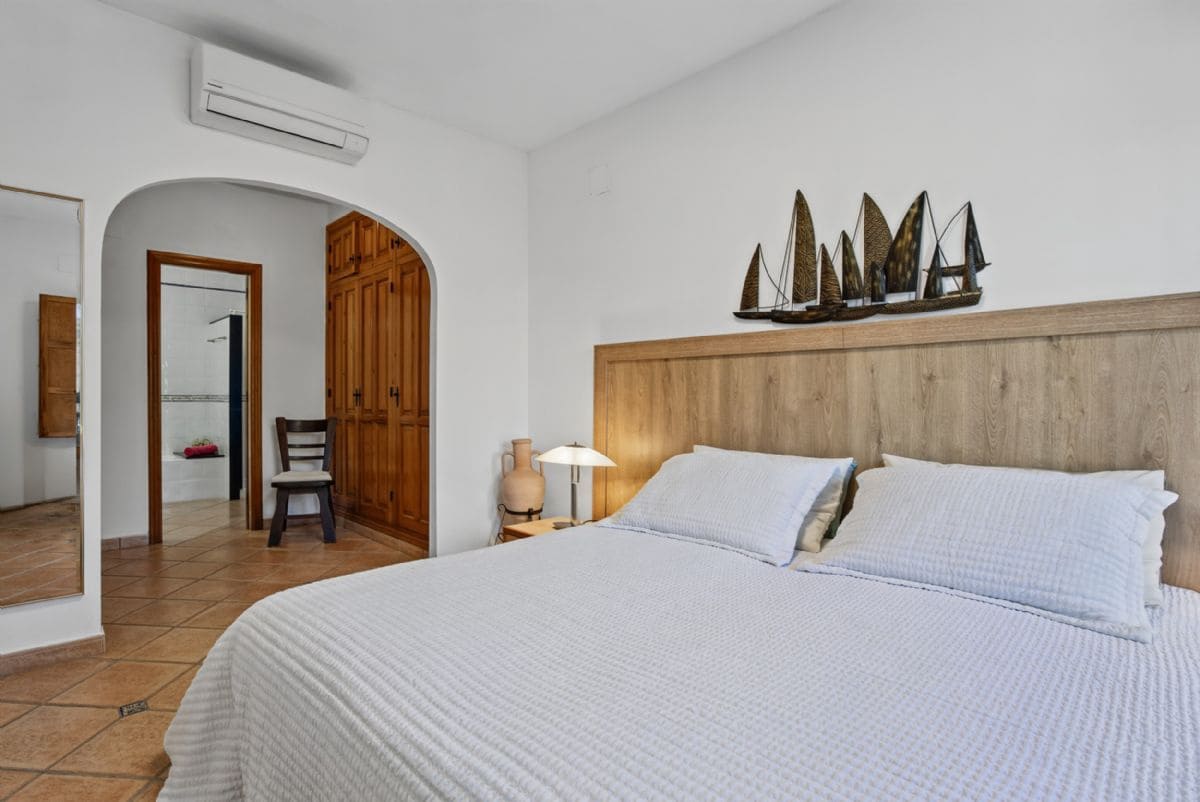 5 soverom Villa til salgs i Benissa med svømmebasseng garasje - € 990 000 (Ref: 10179702)