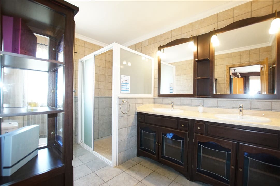 11 Zimmer Villa zu verkaufen in Benissa mit Pool - 680.000 € (Ref: 7710750)