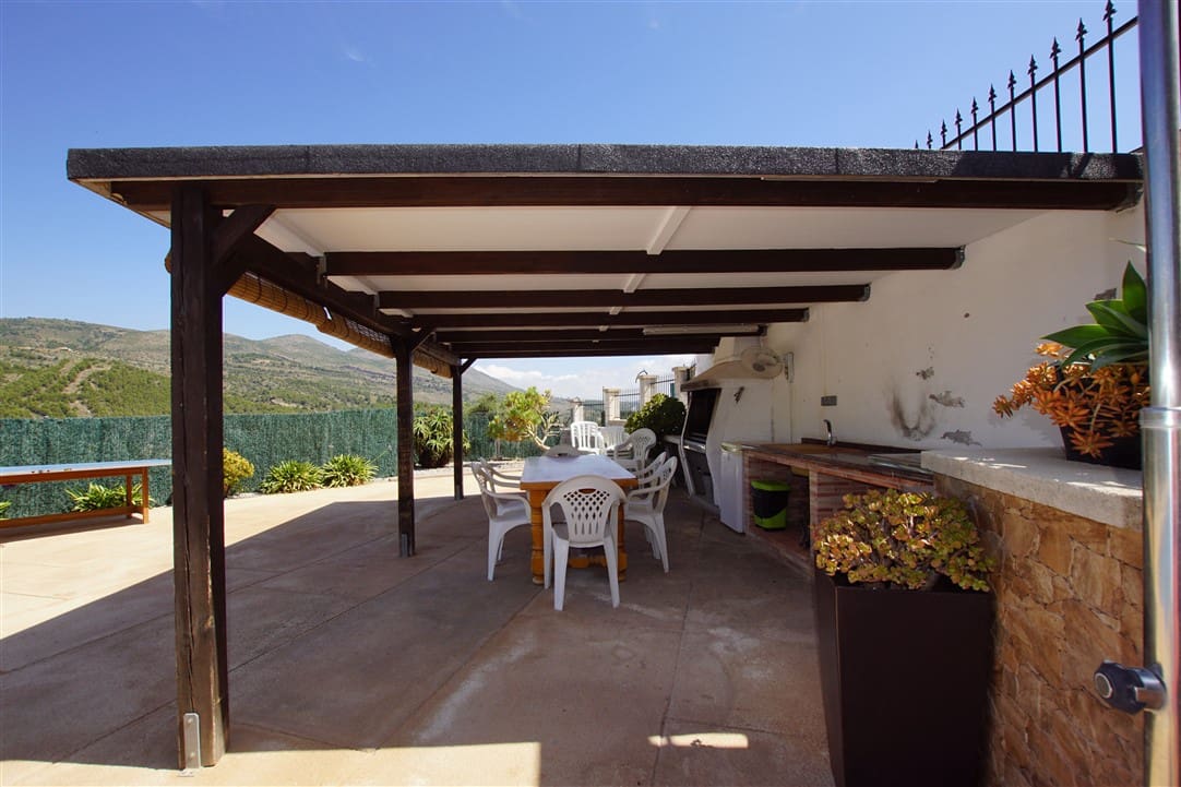 11 Zimmer Villa zu verkaufen in Benissa mit Pool - 680.000 € (Ref: 7710750)