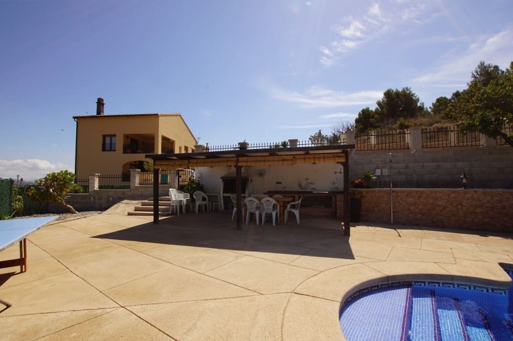11 Zimmer Villa zu verkaufen in Benissa mit Pool - 680.000 € (Ref: 7710750)