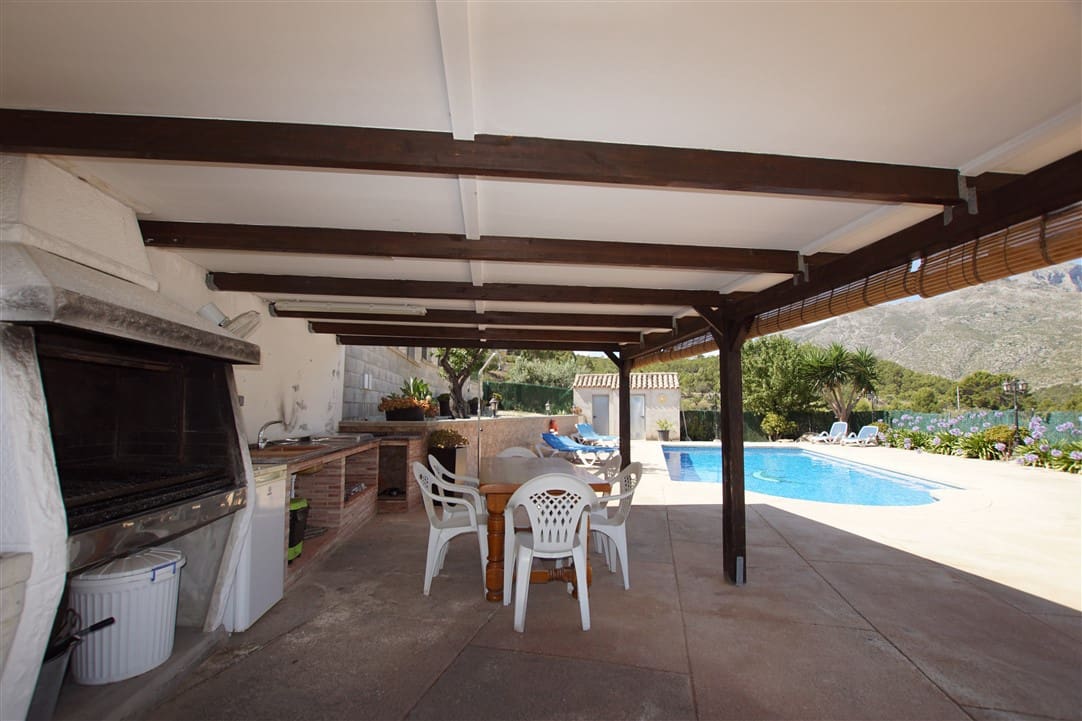 11 Zimmer Villa zu verkaufen in Benissa mit Pool - 680.000 € (Ref: 7710750)