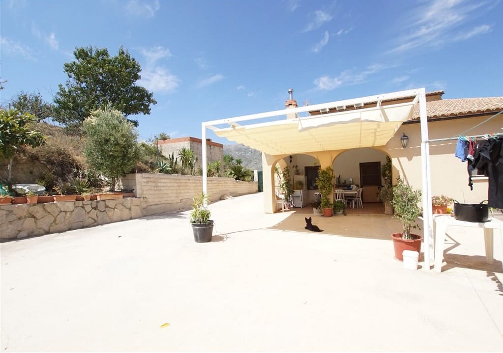 11 Zimmer Villa zu verkaufen in Benissa mit Pool - 680.000 € (Ref: 7710750)