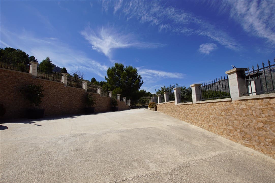 11 Zimmer Villa zu verkaufen in Benissa mit Pool - 680.000 € (Ref: 7710750)