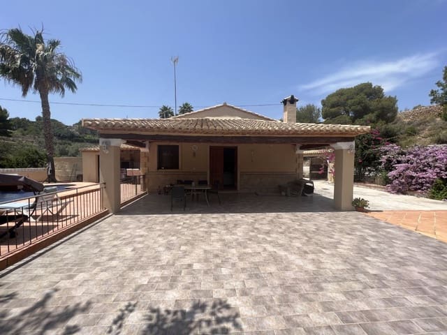 2 bedroom Villa for sale in Gargasindi, Calpe / Calp with pool - € 490,000 (Ref: 7902821)