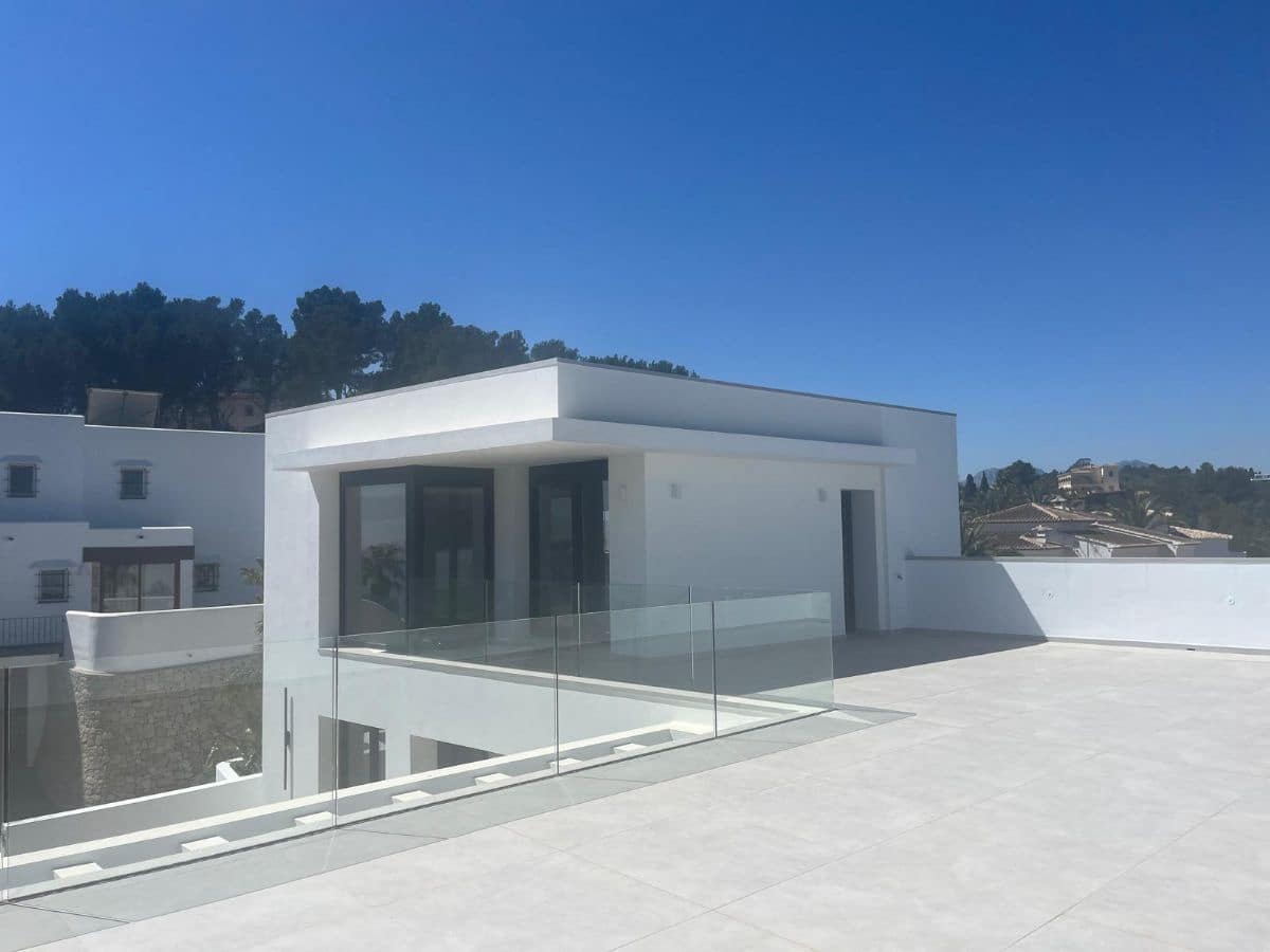 3 bedroom Villa for sale in Moraira with pool - € 2,250,000 (Ref: 7912018)