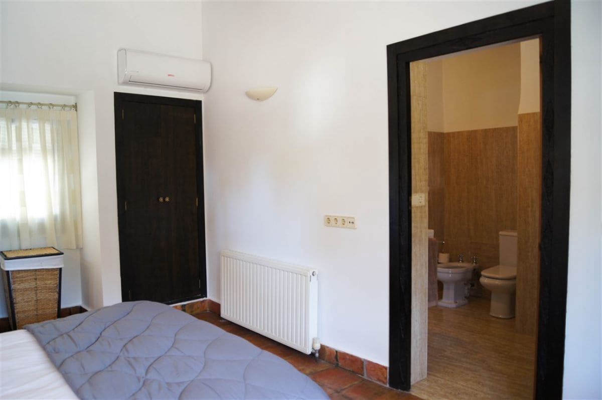 7 Zimmer Villa zu verkaufen in Benissa mit Pool - 1.050.000 € (Ref: 8779032)