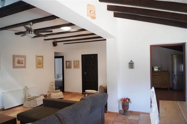 7 Zimmer Villa zu verkaufen in Benissa mit Pool - 1.050.000 € (Ref: 8779032)