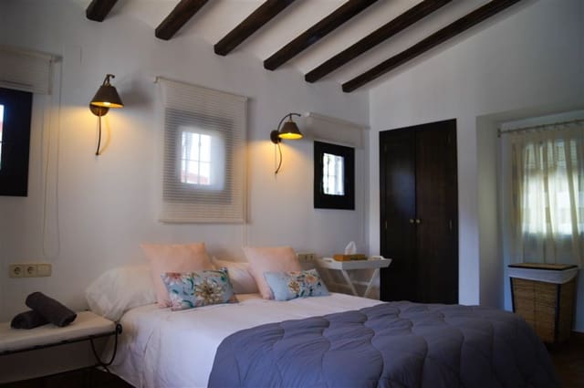 7 Zimmer Villa zu verkaufen in Benissa mit Pool - 1.050.000 € (Ref: 8779032)