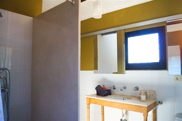 7 Zimmer Villa zu verkaufen in Benissa mit Pool - 1.050.000 € (Ref: 8779032)