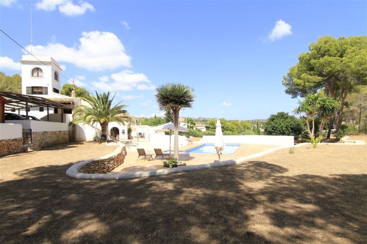 7 Zimmer Villa zu verkaufen in Benissa mit Pool - 1.050.000 € (Ref: 8779032)