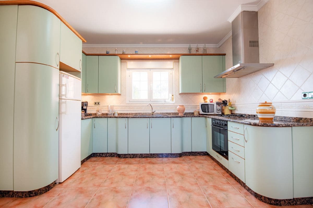 5 Zimmer Villa zu verkaufen in Calpe / Calp mit Pool - 726.500 € (Ref: 8820881)