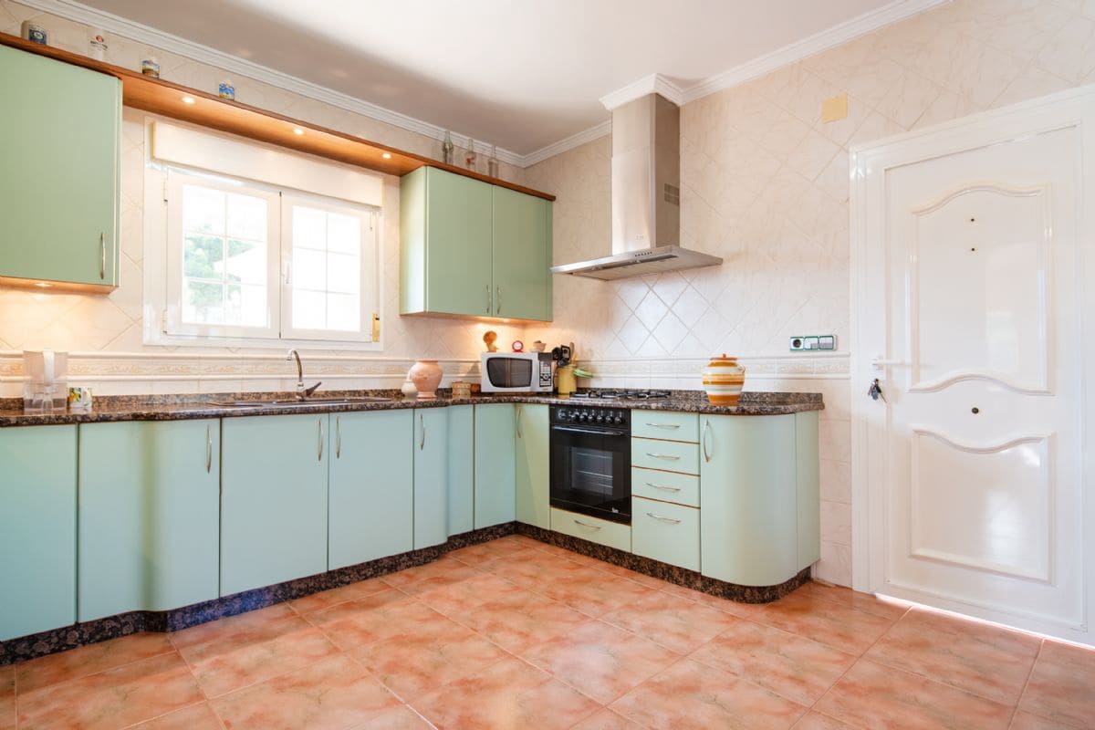 5 Zimmer Villa zu verkaufen in Calpe / Calp mit Pool - 726.500 € (Ref: 8820881)