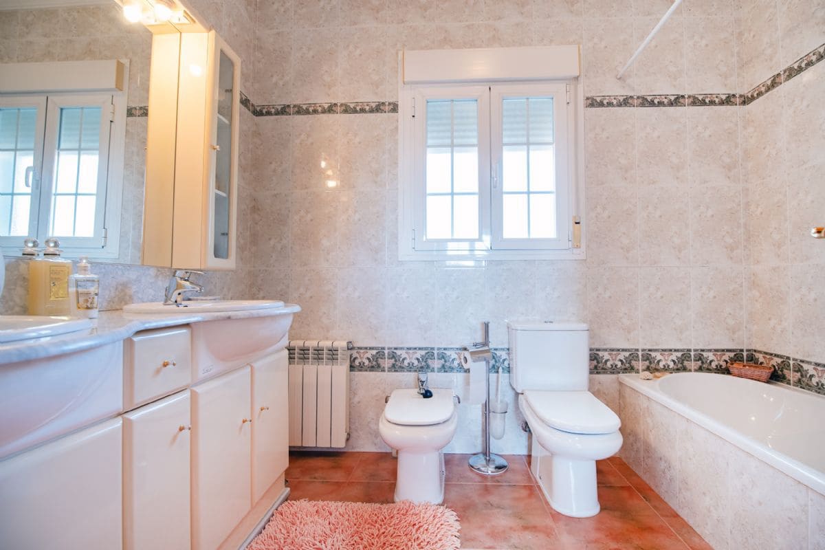 5 Zimmer Villa zu verkaufen in Calpe / Calp mit Pool - 726.500 € (Ref: 8820881)