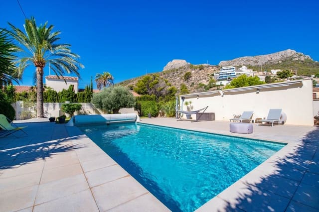 Chalet de 5 habitaciones en Oltamar - Cucarres, Calpe / Calp en venta con piscina - 780.000 € (Ref: 9265105)