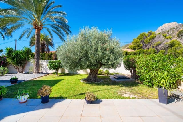 Chalet de 5 habitaciones en Oltamar - Cucarres, Calpe / Calp en venta con piscina - 780.000 € (Ref: 9265105)