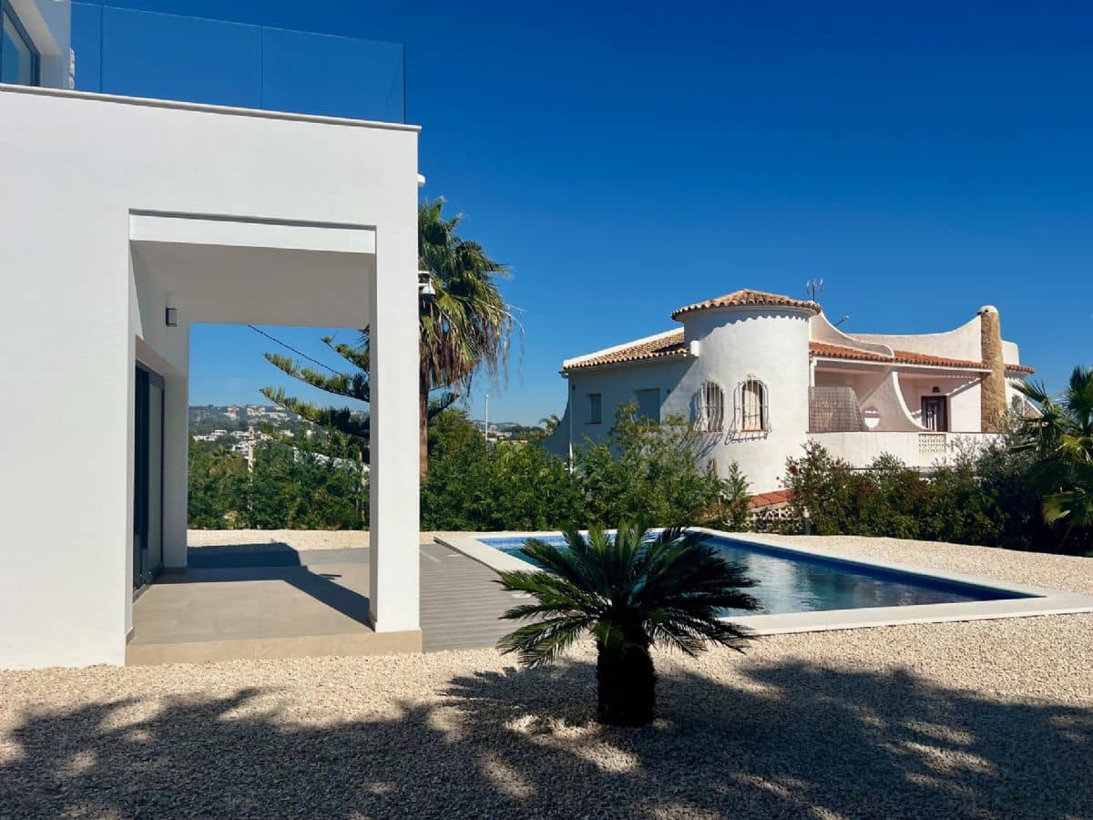 3 slaapkamer Villa te koop in Benissa met zwembad - € 1.175.000 (Ref: 9671119)