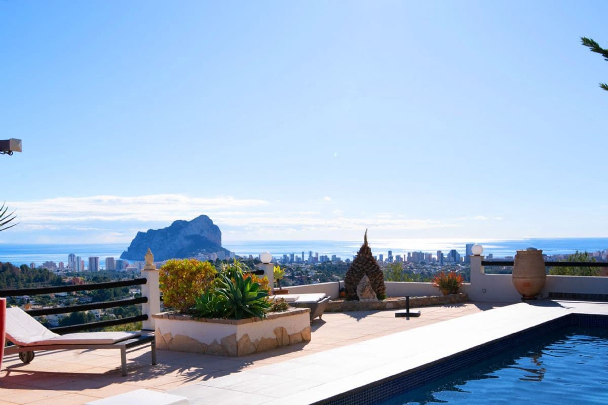 3 slaapkamer Villa te koop in Calpe / Calp met zwembad - € 900.000 (Ref: 9981489)