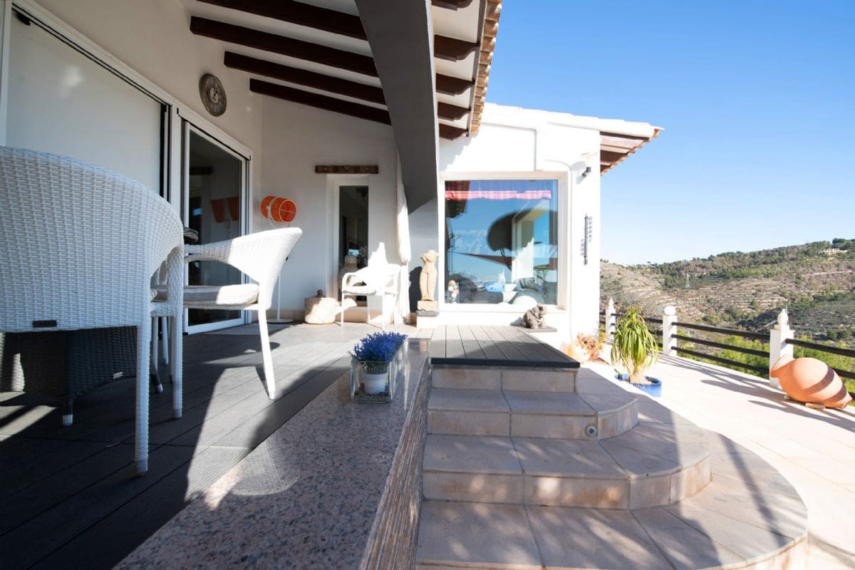 3 slaapkamer Villa te koop in Calpe / Calp met zwembad - € 900.000 (Ref: 9981489)