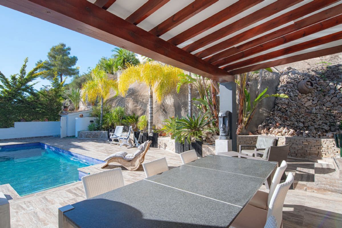 3 slaapkamer Villa te koop in Calpe / Calp met zwembad - € 900.000 (Ref: 9981489)