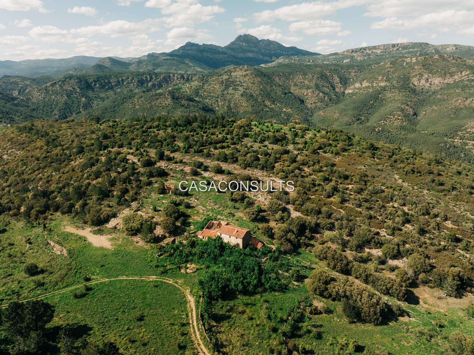 10 soveværelse Rækkehus til salg i Llucena  - € 115.000 (Ref: 5009669)