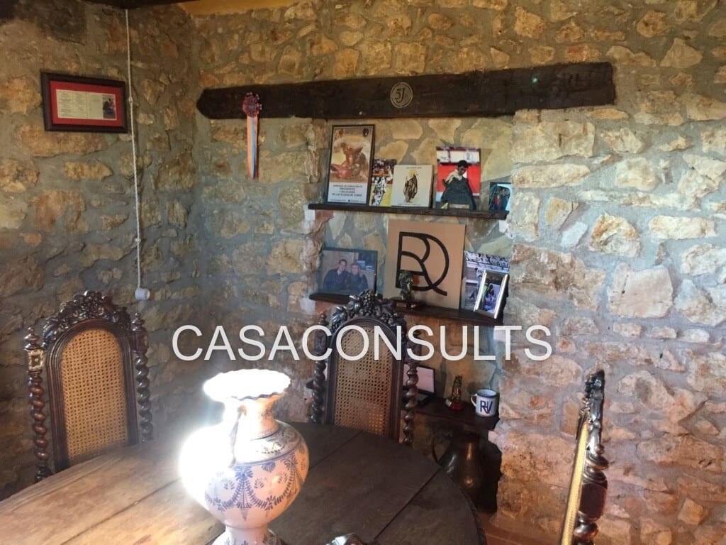 5 soveværelse Villa til salg i Puertomingalvo med garage - € 550.000 (Ref: 5009675)