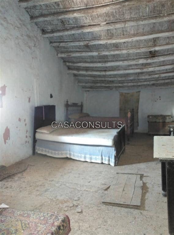 4 soveværelse Villa til salg i Les Useres med garage - € 66.000 (Ref: 5012997)