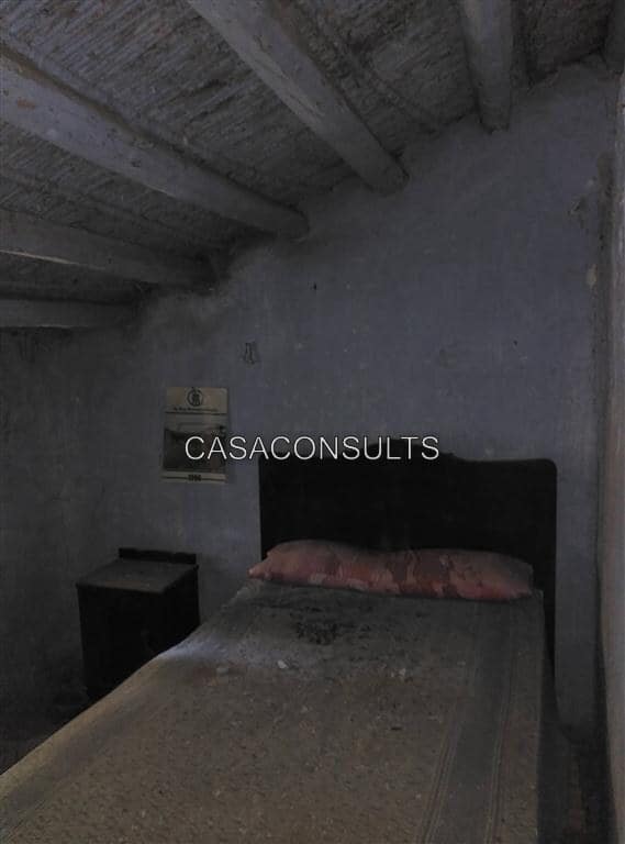 4 soveværelse Villa til salg i Les Useres med garage - € 66.000 (Ref: 5012997)