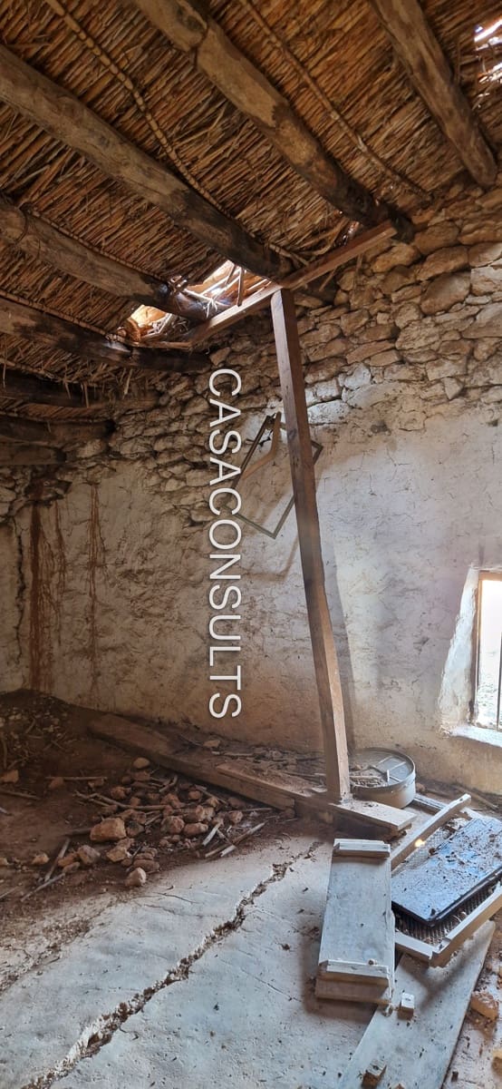 4 soveværelse Villa til salg i Les Useres med garage - € 66.000 (Ref: 5012997)