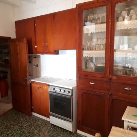 3 bedroom Townhouse for sale in Llucena  - € 80,000 (Ref: 5013991)