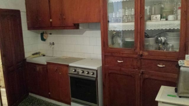 3 bedroom Townhouse for sale in Llucena  - € 80,000 (Ref: 5013991)
