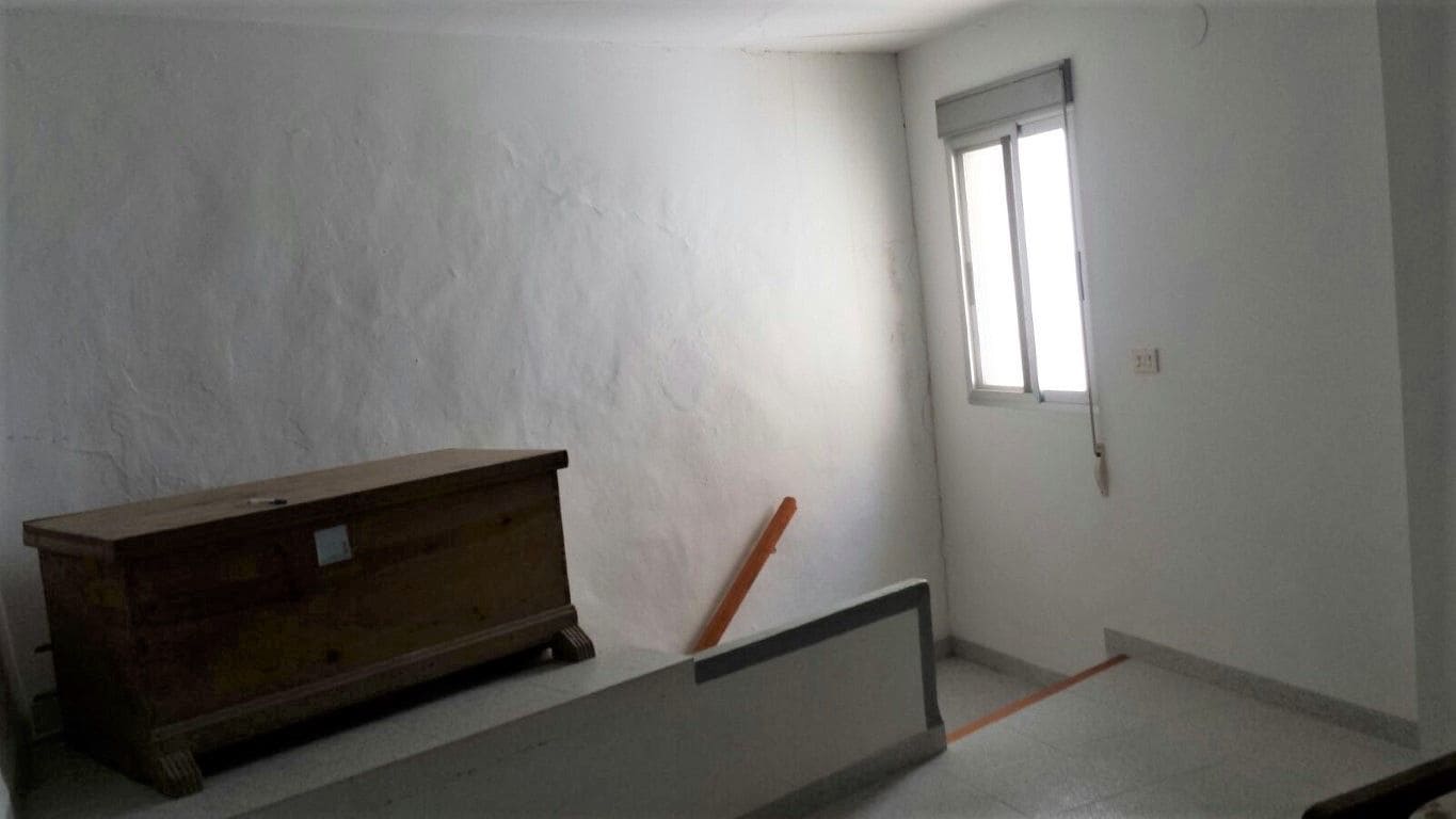 3 soveværelse Byhus til salg i Llucena  - € 80.000 (Ref: 5013991)