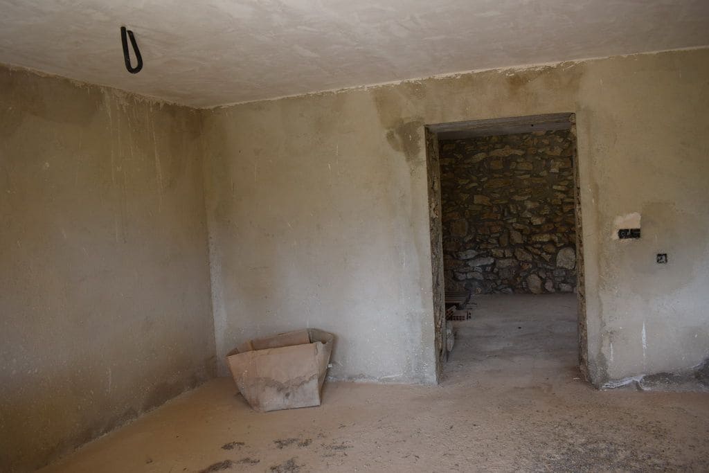 6 bedroom Villa for sale in Vall d'Alba - € 200,000 (Ref: 5673345)