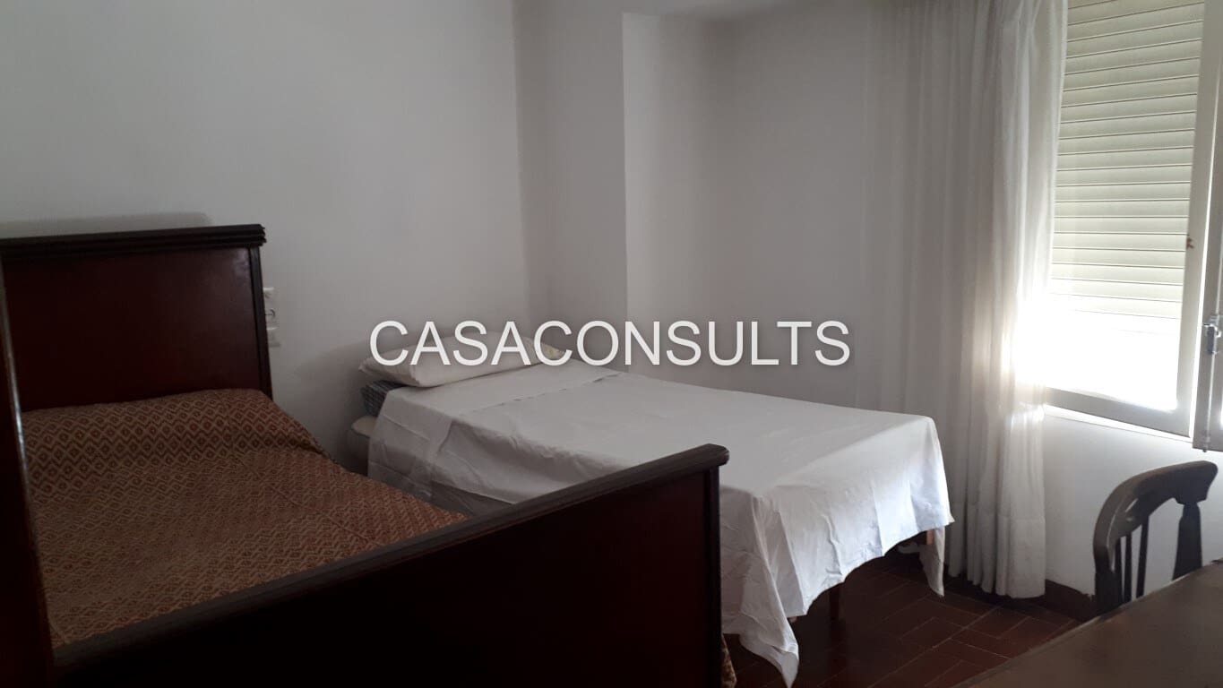 8 soveværelse Byhus til salg i Llucena  - € 85.000 (Ref: 5700124)