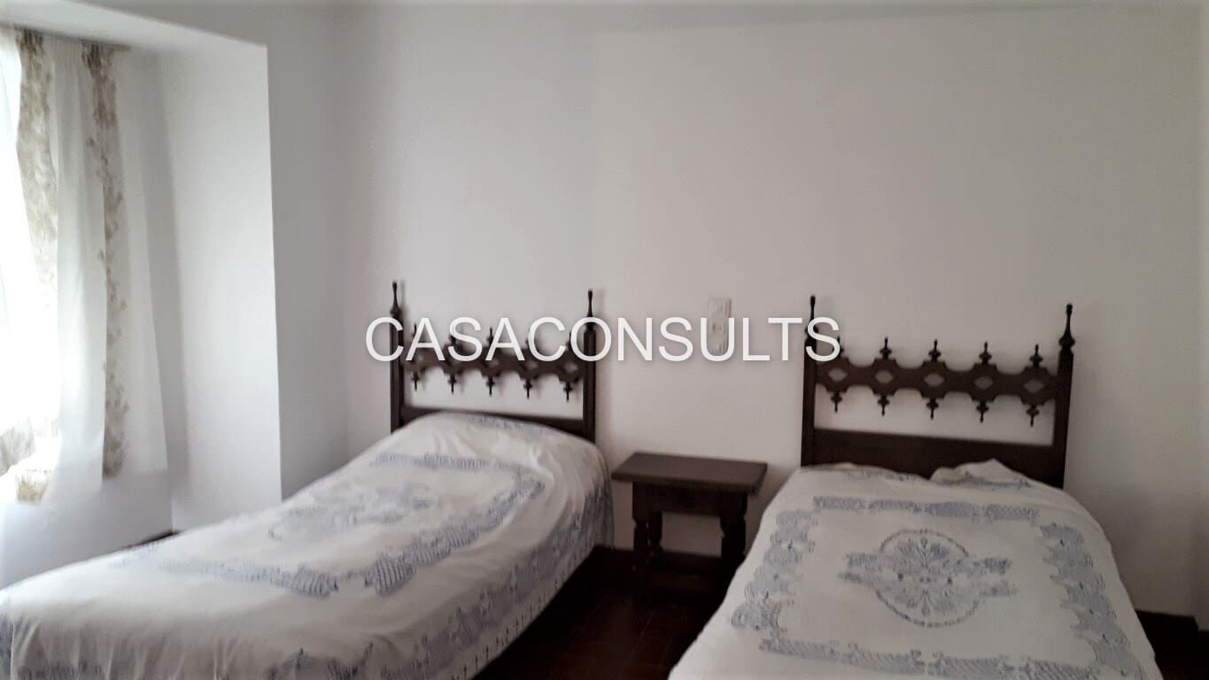 8 soveværelse Byhus til salg i Llucena  - € 85.000 (Ref: 5700124)