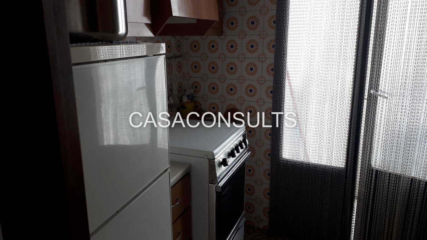 8 soveværelse Byhus til salg i Llucena  - € 85.000 (Ref: 5700124)