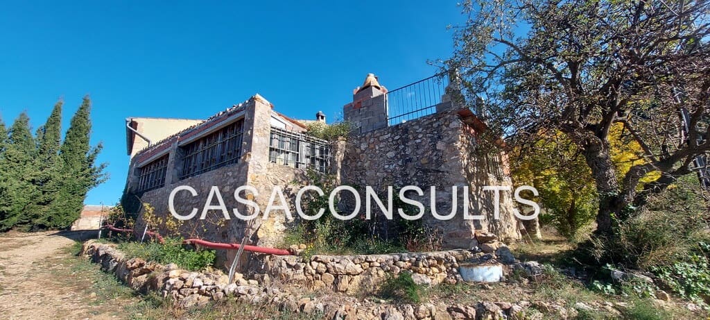 5 slaapkamer Villa te koop in Albocasser met garage - € 220.000 (Ref: 6464045)