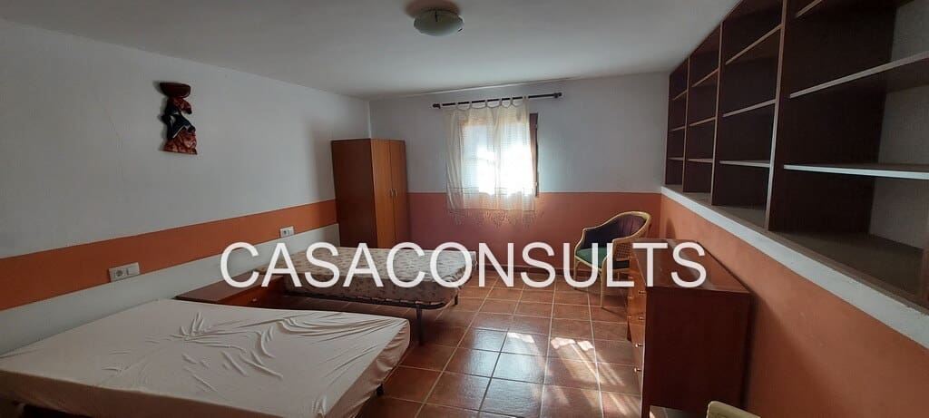 5 slaapkamer Villa te koop in Albocasser met garage - € 220.000 (Ref: 6464045)