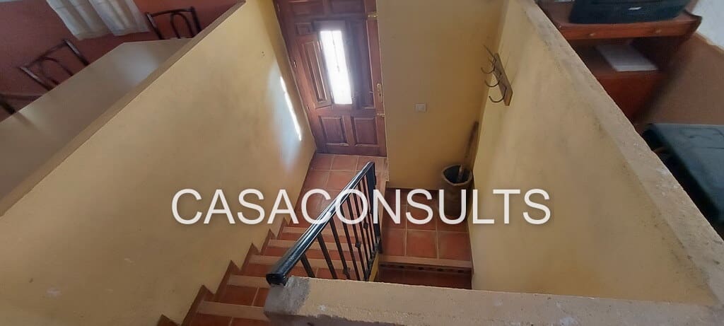 5 slaapkamer Villa te koop in Albocasser met garage - € 220.000 (Ref: 6464045)