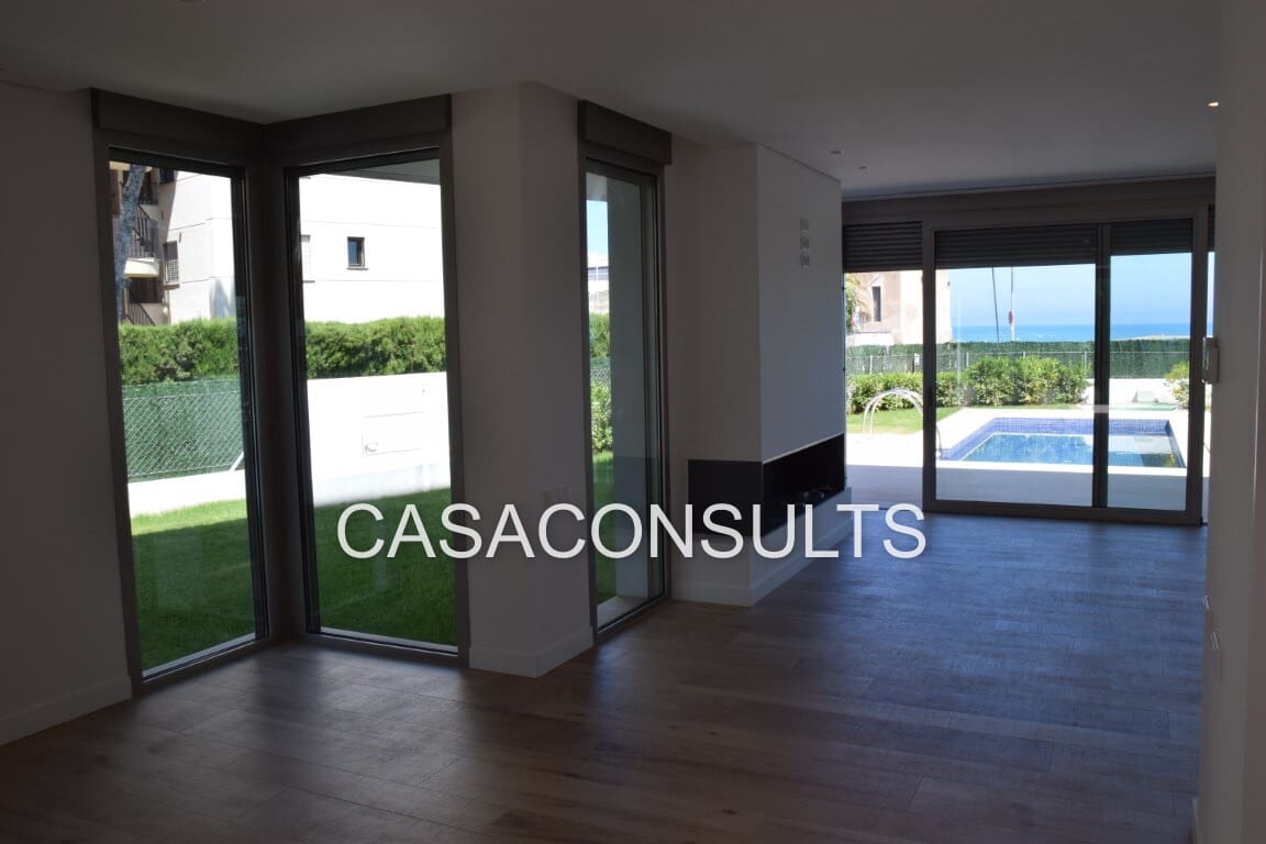 3 soveværelse Villa til salg i Alcossebre med swimmingpool garage - € 990.000 (Ref: 6580613)