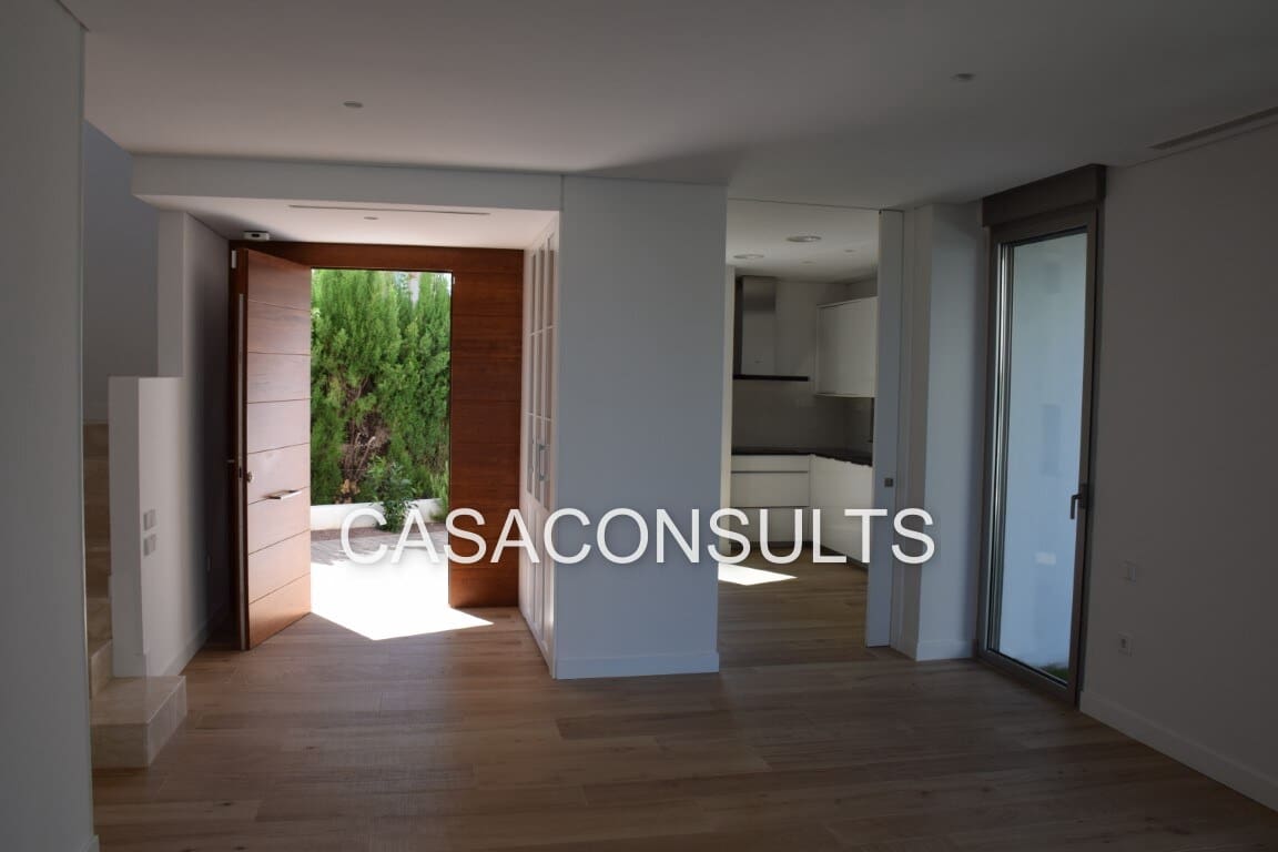 3 soveværelse Villa til salg i Alcossebre med swimmingpool garage - € 990.000 (Ref: 6580613)