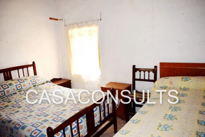 4 soveværelse Villa til salg i Atzeneta del Maestrat - € 55.000 (Ref: 6890635)