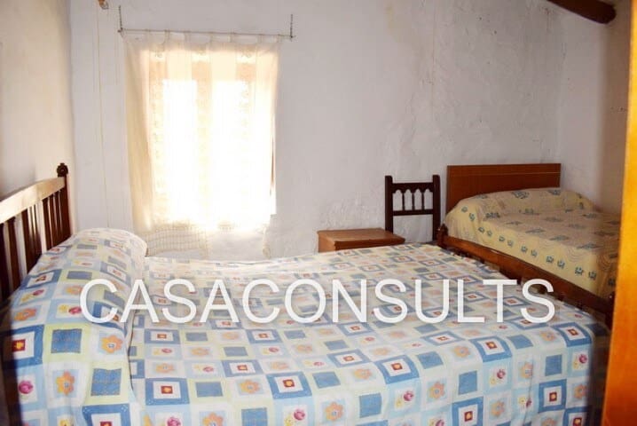 4 soveværelse Villa til salg i Atzeneta del Maestrat - € 55.000 (Ref: 6890635)