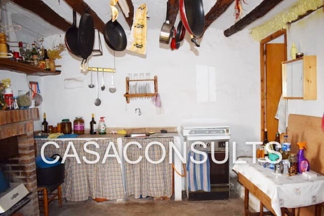 4 soveværelse Villa til salg i Atzeneta del Maestrat - € 55.000 (Ref: 6890635)