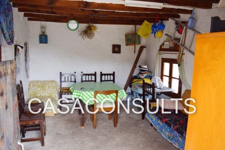 4 soveværelse Villa til salg i Atzeneta del Maestrat - € 55.000 (Ref: 6890635)