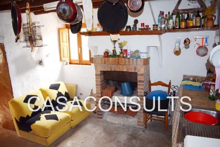 4 soveværelse Villa til salg i Atzeneta del Maestrat - € 55.000 (Ref: 6890635)