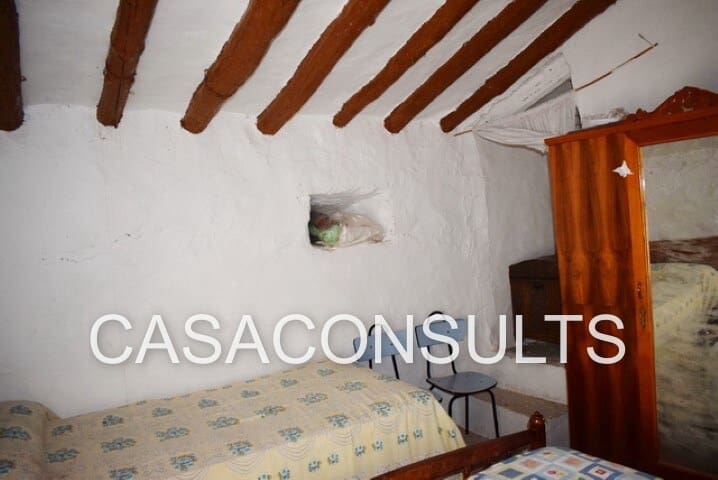 4 soveværelse Villa til salg i Atzeneta del Maestrat - € 55.000 (Ref: 6890635)