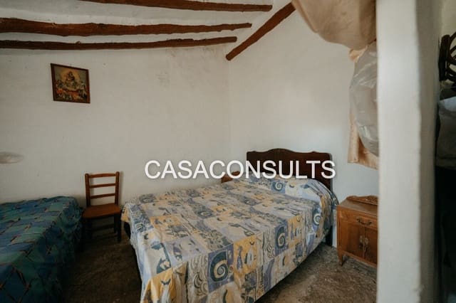 4 slaapkamer Villa te koop in Atzeneta del Maestrat - € 55.000 (Ref: 6890635)