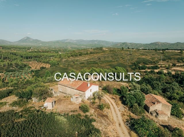 4 slaapkamer Villa te koop in Atzeneta del Maestrat - € 55.000 (Ref: 6890635)