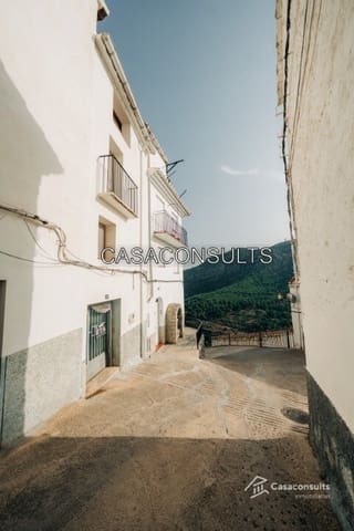 3 bedroom Townhouse for sale in Llucena  - € 20,000 (Ref: 7207295)