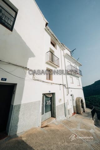 3 bedroom Townhouse for sale in Llucena  - € 20,000 (Ref: 7207295)